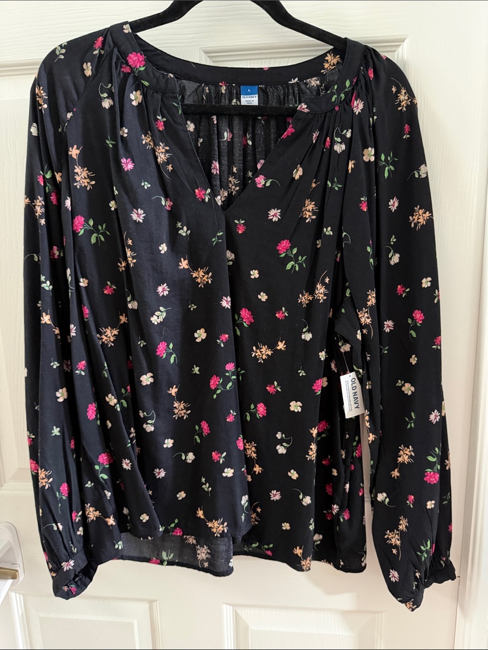 Old Navy Black Floral V-Neck Long Sleeve Blouse - Size L NWT